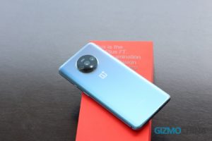 OnePlus 7T ruke na predstavljenom 03