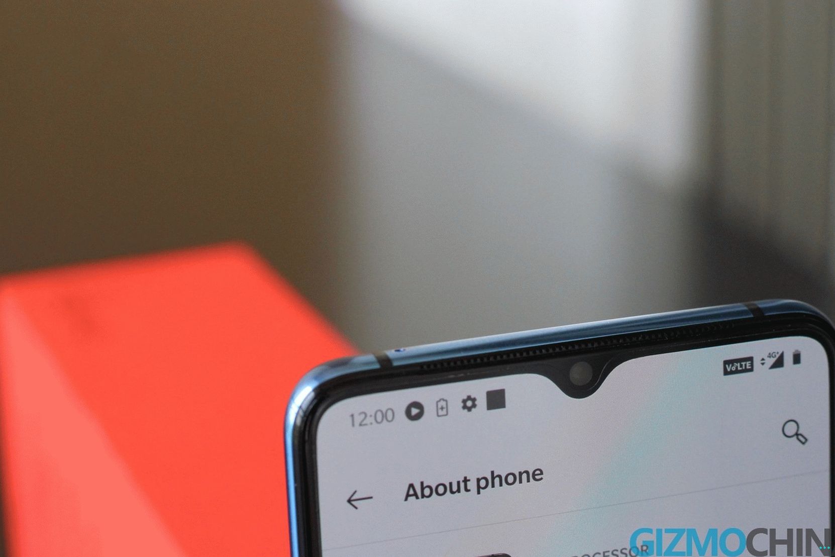 OnePlus 7T ruke na slušalici