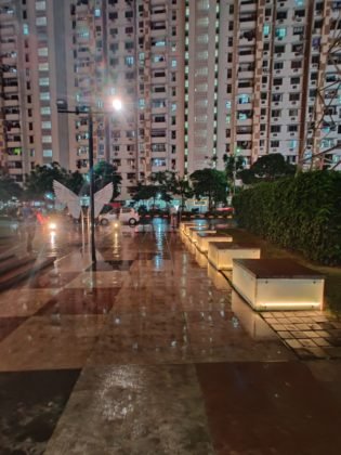 OnePlus 7T uzorak kamere širokokutnog noću